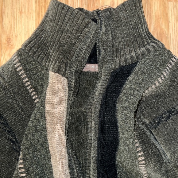 Vintage Green Sweater - Picture 4 of 4